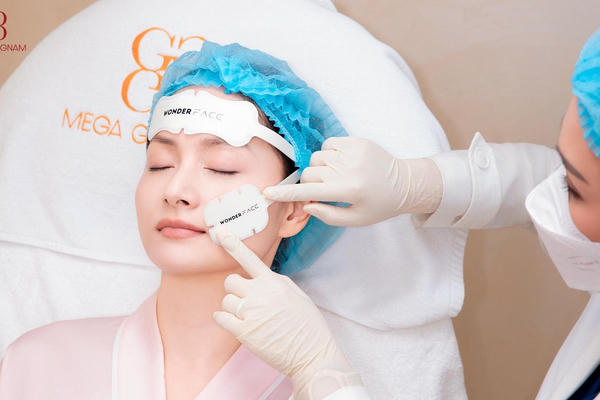 Meta Codex - Khi khoa học y khoa tái lập thần sắc phụ nữ Việt