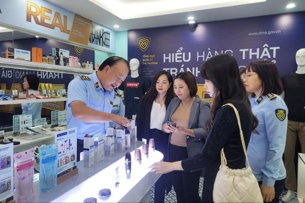 Trưng bày 500 sản phẩm giúp người dân hiểu hàng thật - tránh hàng giả