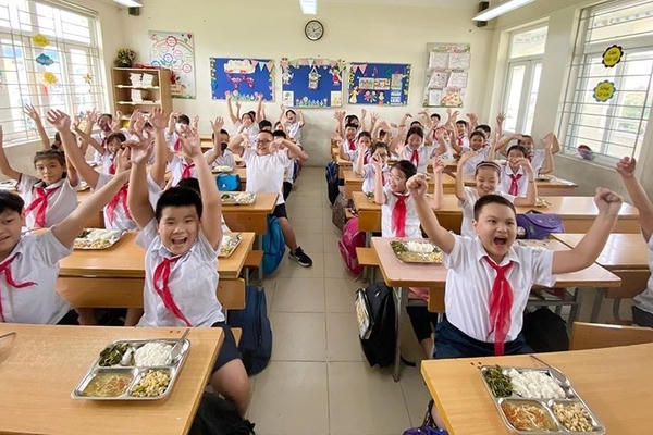 Hà Nội dự kiến chi hơn 3.000 tỷ hỗ trợ ăn bán trú cho học sinh